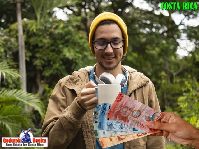 Your gardener doesn't only deserve his aguinaldo, it's the law!