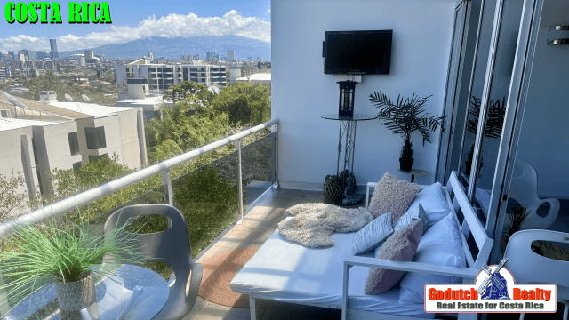 Traffic Jams and Congested Infrastructure in the Central Valley