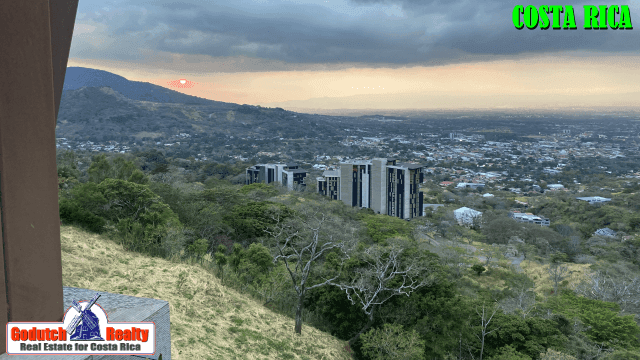 Traffic Jams and Congested Infrastructure in the Central Valley
